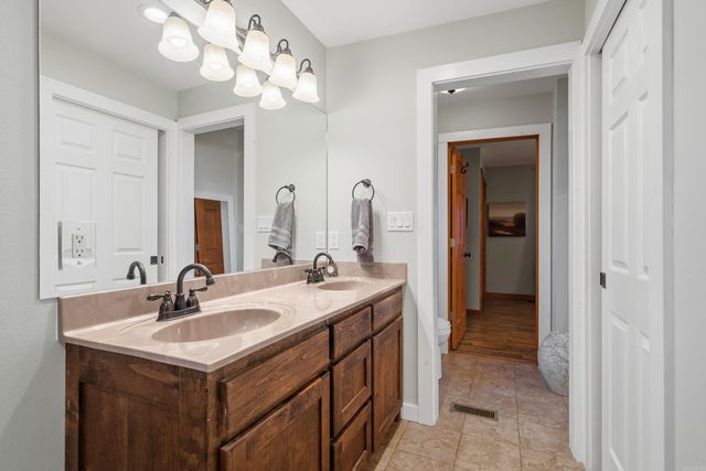 2076 Chestnut Drive, Bismarck, AR 71929