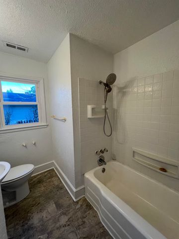 120 First Ave, Spartanburg, SC 29302