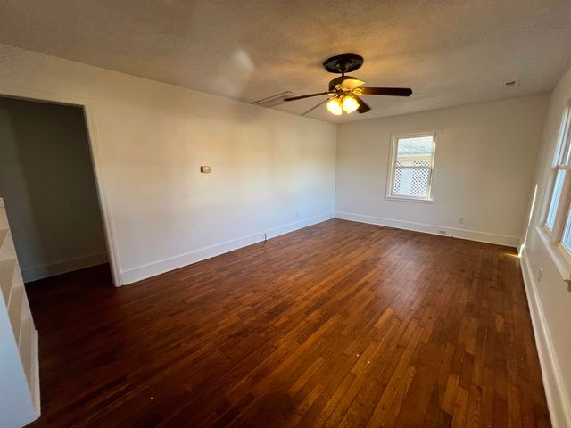 120 First Ave, Spartanburg, SC 29302