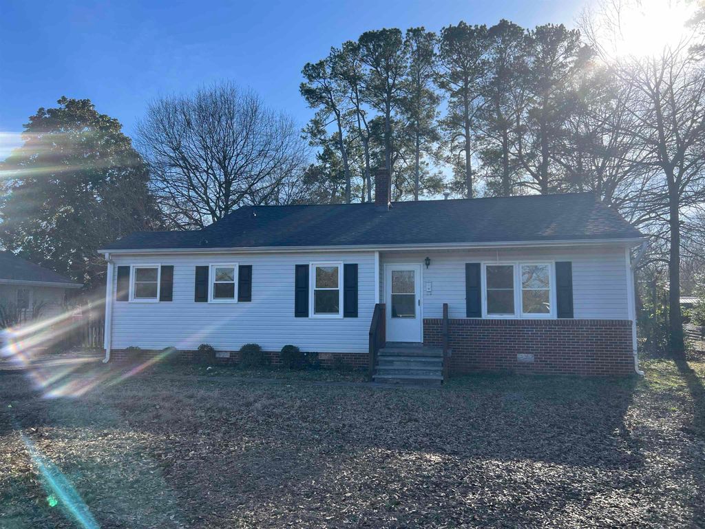 120 First Ave, Spartanburg, SC 29302