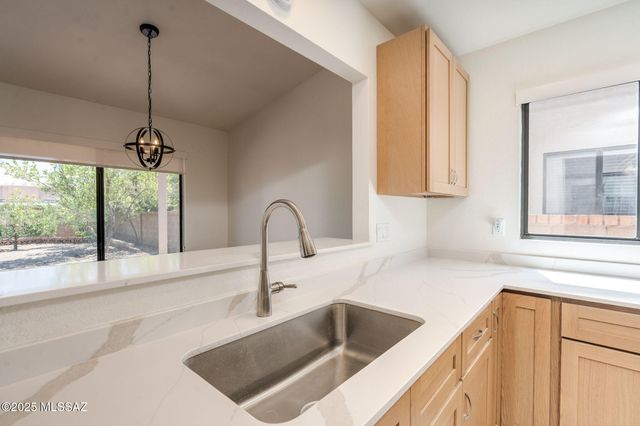 3263 W Avior Drive, Tucson, AZ 85742