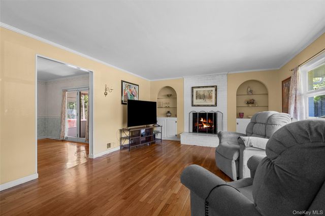 76 Soundview Avenue, White Plains, NY 10606