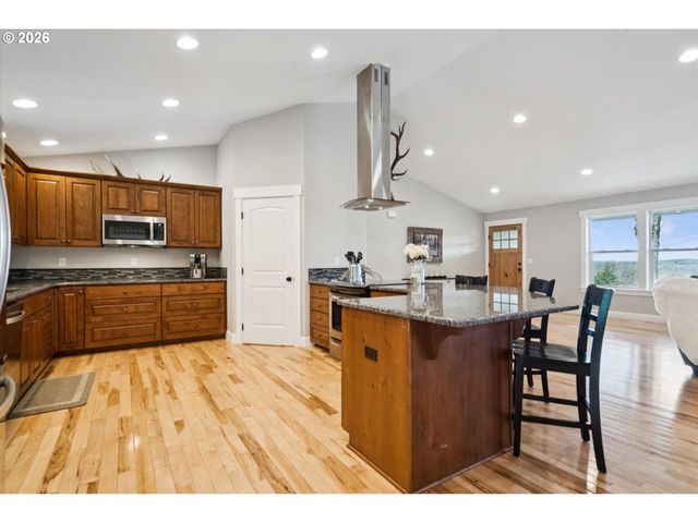 14980 S TEASEL CREEK Rd, Molalla, OR 97038