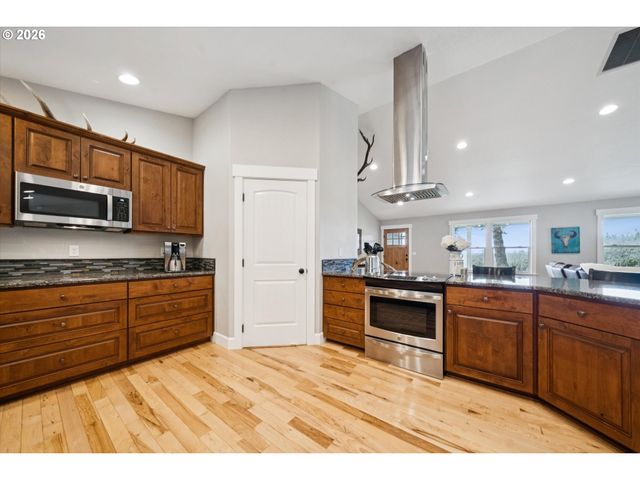 14980 S TEASEL CREEK Rd, Molalla, OR 97038