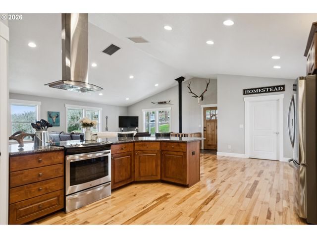 14980 S TEASEL CREEK Rd, Molalla, OR 97038