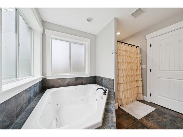 14980 S TEASEL CREEK Rd, Molalla, OR 97038