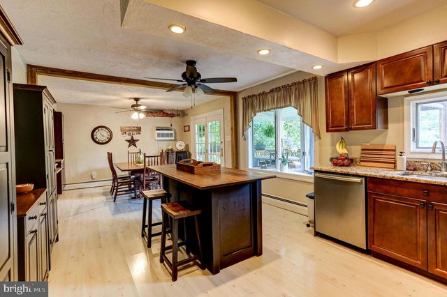 126 CEDAR HILL RD, Chalfont, PA 18914