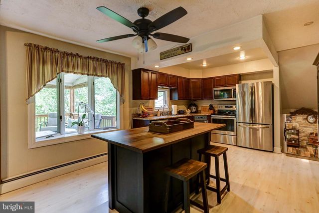 126 CEDAR HILL RD, Chalfont, PA 18914