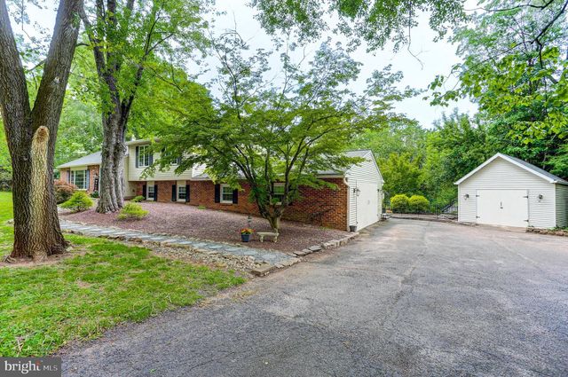 126 CEDAR HILL RD, Chalfont, PA 18914