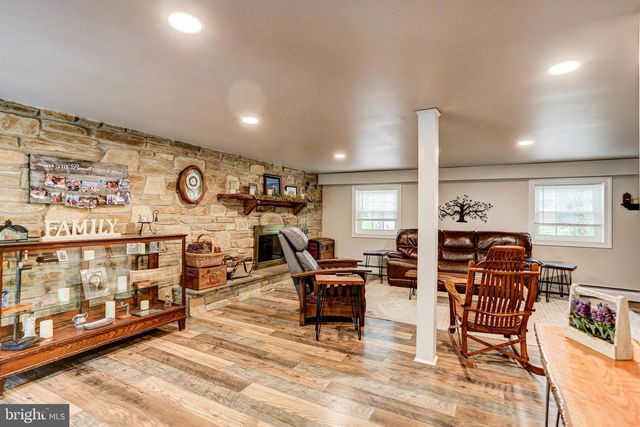 126 CEDAR HILL RD, Chalfont, PA 18914