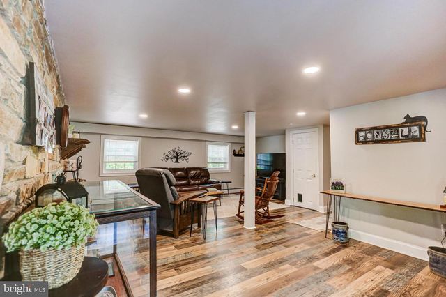 126 CEDAR HILL RD, Chalfont, PA 18914