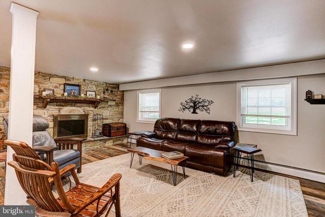 126 CEDAR HILL RD, Chalfont, PA 18914
