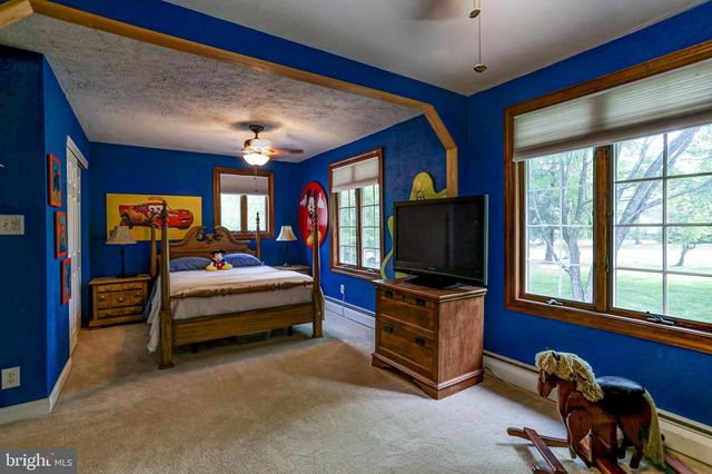 126 CEDAR HILL RD, Chalfont, PA 18914