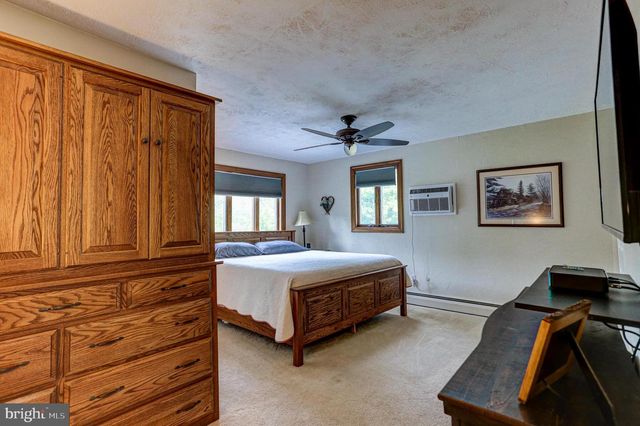 126 CEDAR HILL RD, Chalfont, PA 18914