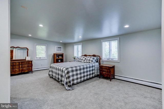 126 CEDAR HILL RD, Chalfont, PA 18914
