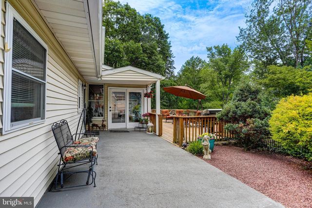 126 CEDAR HILL RD, Chalfont, PA 18914