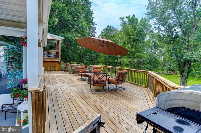126 CEDAR HILL RD, Chalfont, PA 18914