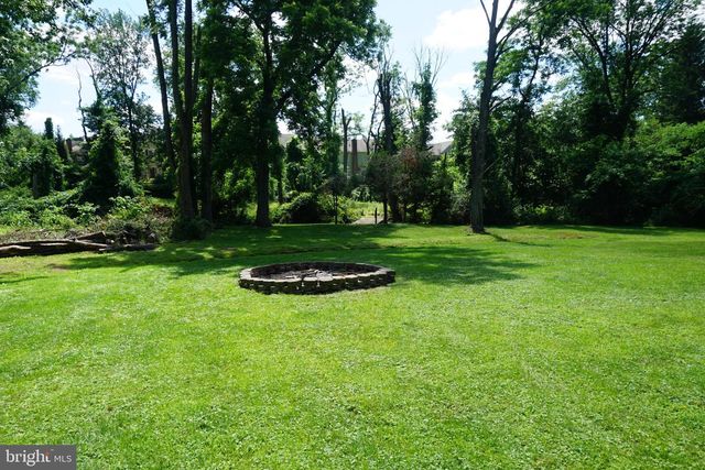126 CEDAR HILL RD, Chalfont, PA 18914