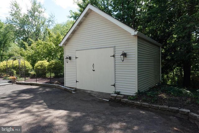 126 CEDAR HILL RD, Chalfont, PA 18914