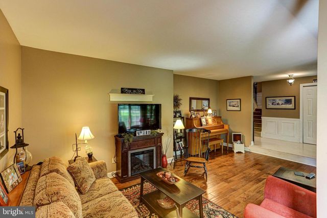 126 CEDAR HILL RD, Chalfont, PA 18914