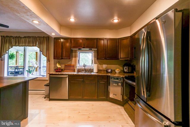 126 CEDAR HILL RD, Chalfont, PA 18914