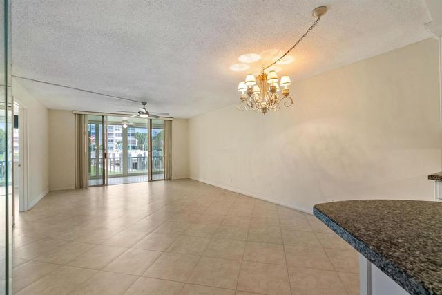 911 Gardenia Drive 153, Delray Beach, FL 33483
