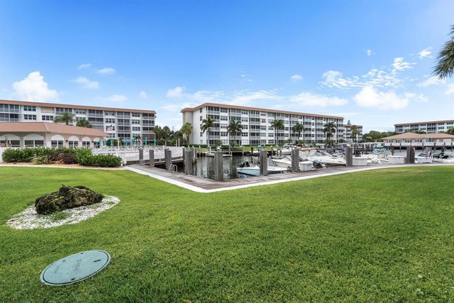 911 Gardenia Drive 153, Delray Beach, FL 33483