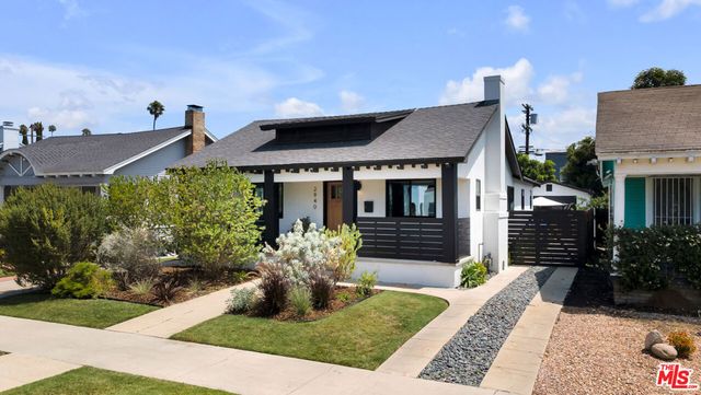 2940 11th Avenue, Los Angeles, CA 90018