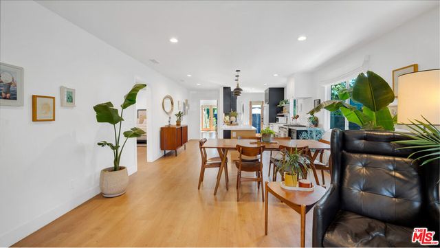 2940 11th Avenue, Los Angeles, CA 90018