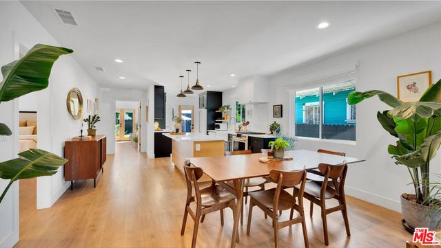 2940 11th Avenue, Los Angeles, CA 90018