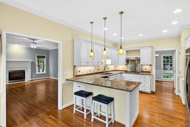 431 Willowbrook Drive, Spartanburg, SC 29307