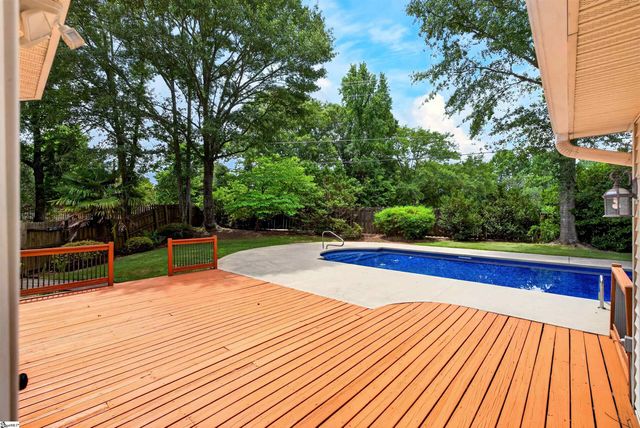 431 Willowbrook Drive, Spartanburg, SC 29307
