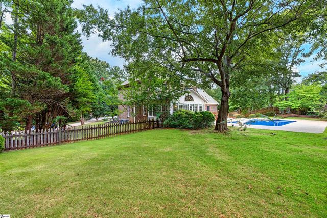 431 Willowbrook Drive, Spartanburg, SC 29307