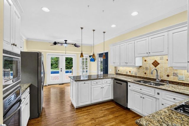 431 Willowbrook Drive, Spartanburg, SC 29307