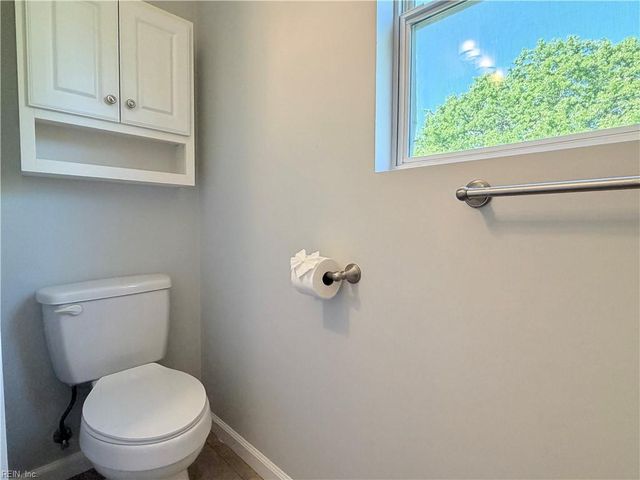 1008 Rowe ST, Hampton, VA 23669