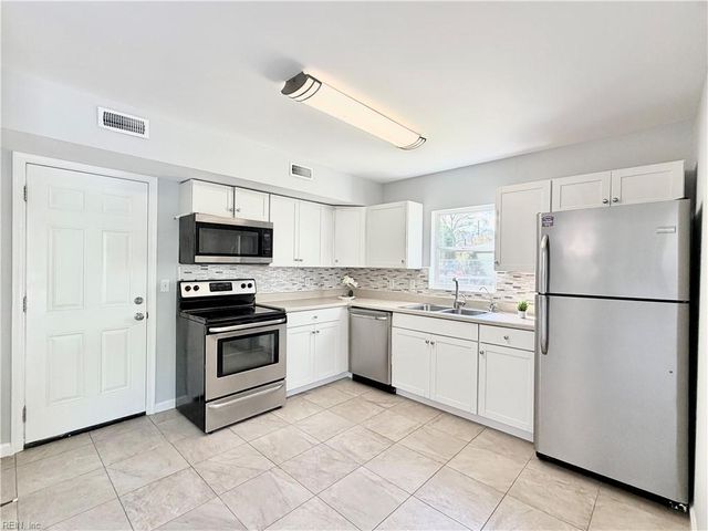 1008 Rowe ST, Hampton, VA 23669