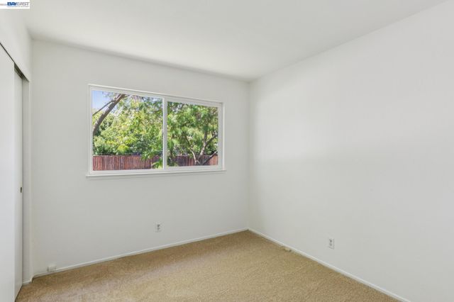 2884 Lyon Circle, Concord, CA 94518