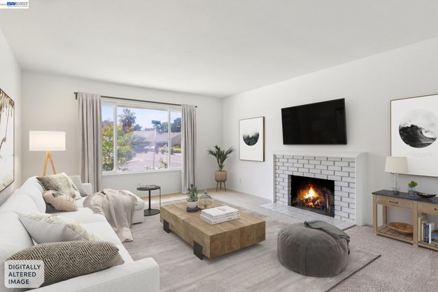 2884 Lyon Circle, Concord, CA 94518