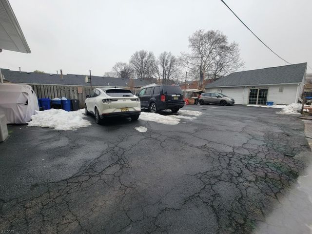 71 Parker Rd, Elizabeth City, NJ 07208