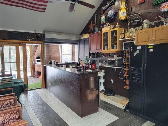 71 Parker Rd, Elizabeth City, NJ 07208