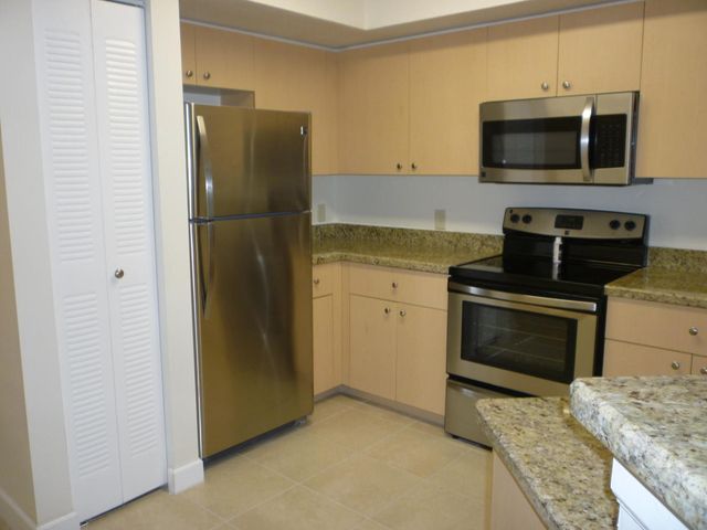 4211 San Marino Boulevard 201, West Palm Beach, FL 33409