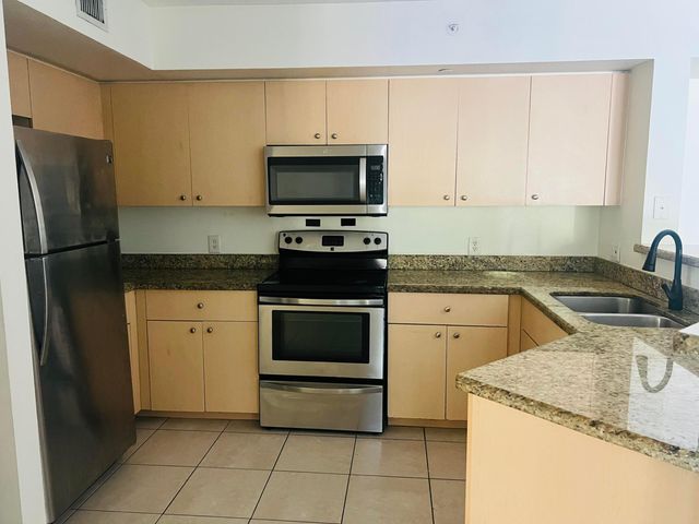 4211 San Marino Boulevard 201, West Palm Beach, FL 33409