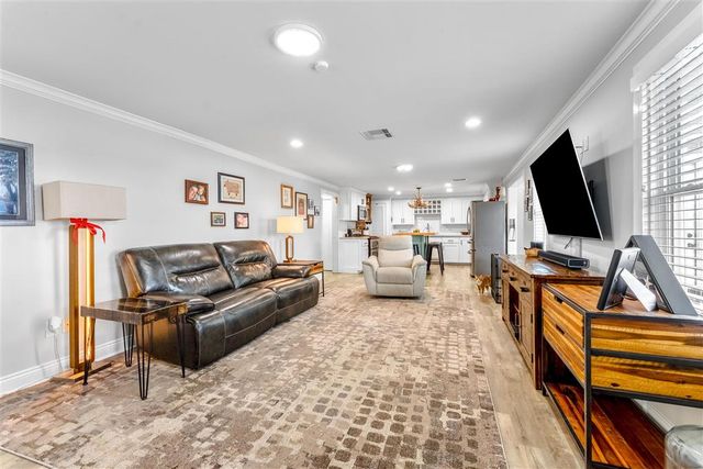 32 River Road, Lake Charles, LA 70601