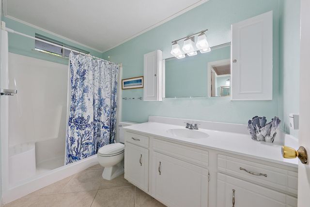 1561 NE 12th Terrace C-14, Jensen Beach, FL 34957