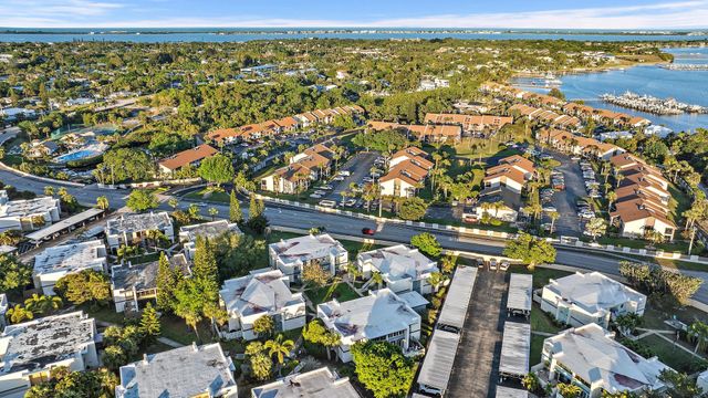 1561 NE 12th Terrace C-14, Jensen Beach, FL 34957