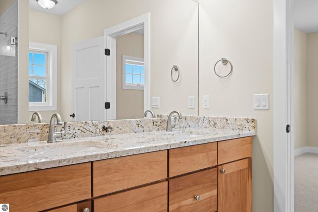 4054 Center Farm Lane, Traverse City, MI 49685