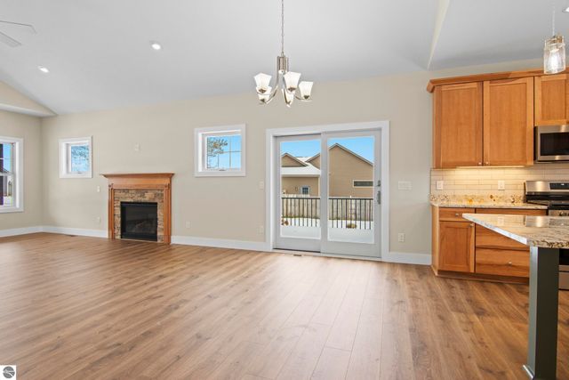 4054 Center Farm Lane, Traverse City, MI 49685