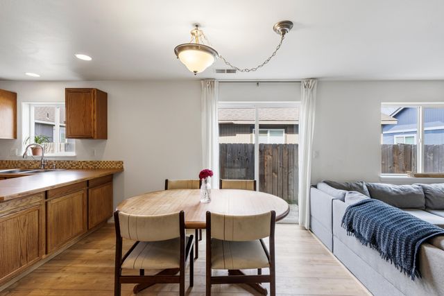 20090 Mount Faith Place, Bend, OR 97702