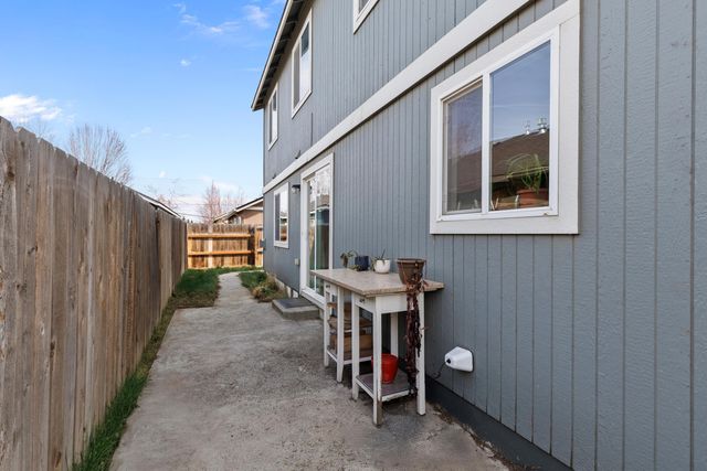 20090 Mount Faith Place, Bend, OR 97702