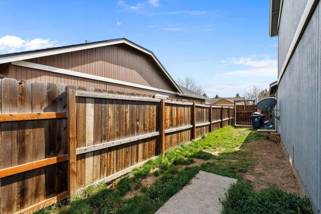 20090 Mount Faith Place, Bend, OR 97702